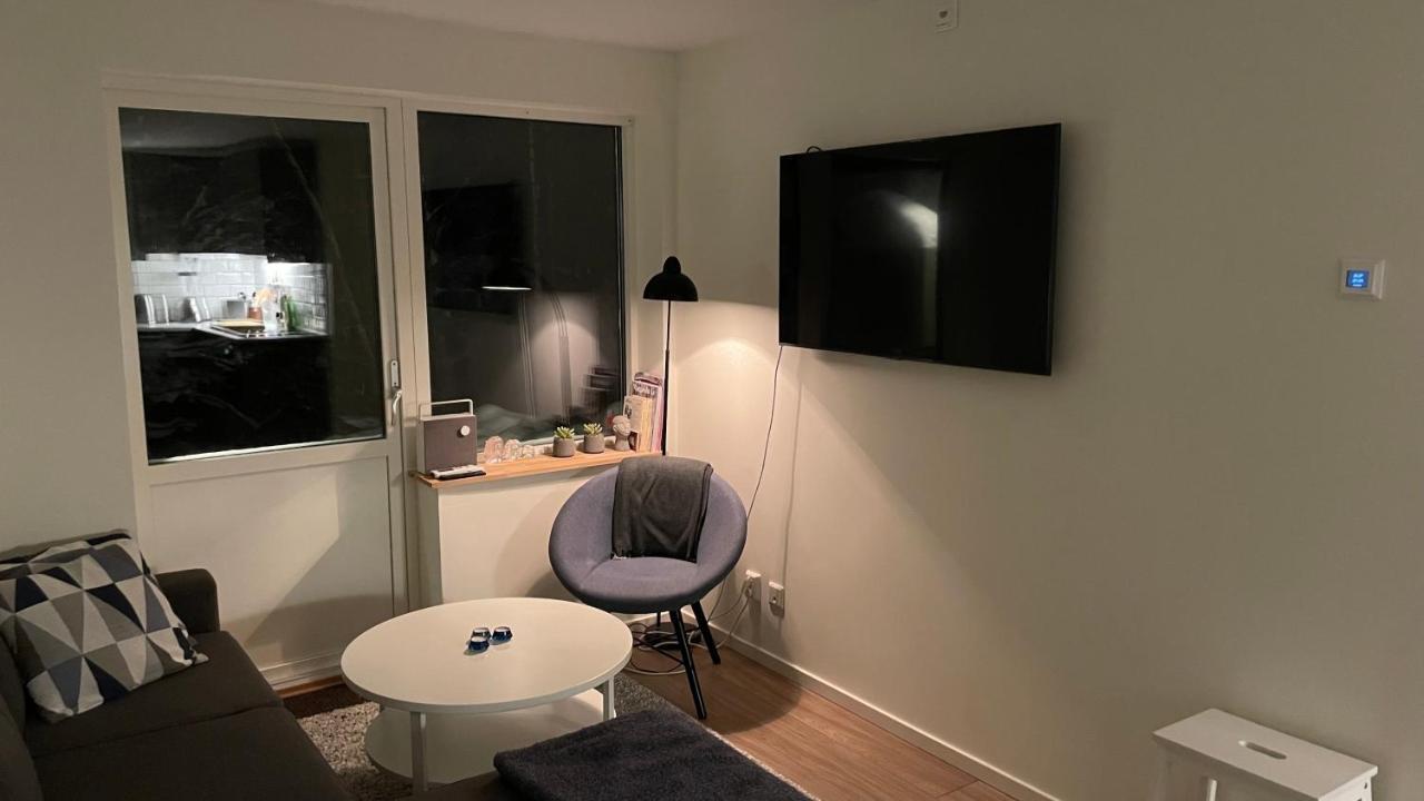 Areskutans Laegenhet Med Laddning Foer Bil 22Kw Appartement Husa Buitenkant foto